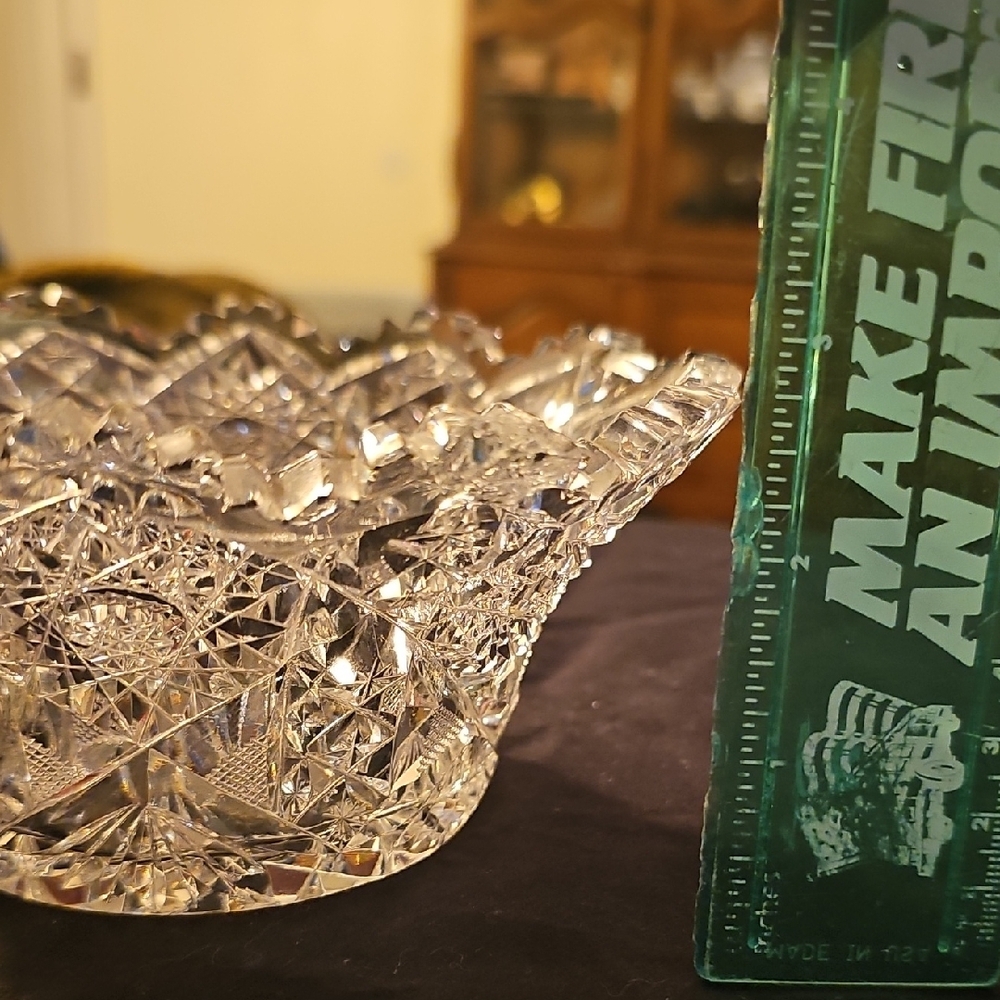 Silver Glass Art Bowl with Radiant Patterns - Picture 4 of 5